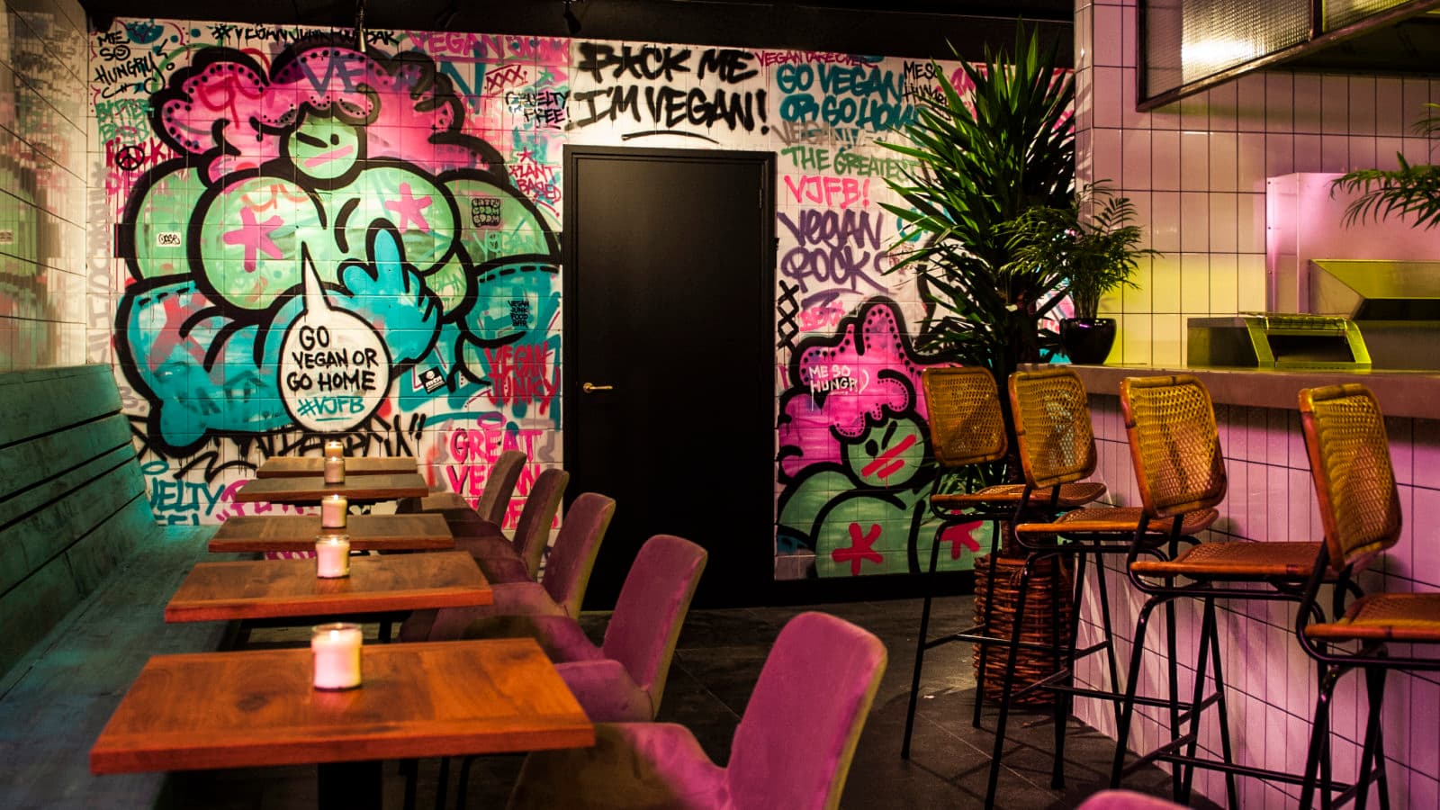 De Vegan Junk Food bar opent in De Pijp